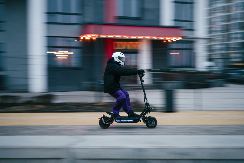 Electric Scooters: New revolution or hidden danger? / Električni romobili: nova revolucija ili skrivena opasnost?